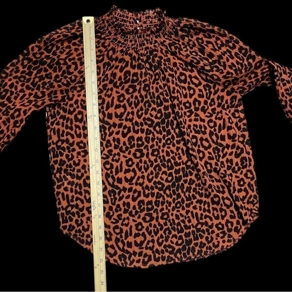 Ann Taylor Loft Petite Leopard Print Smocked Neck Blouse Sz Extra Small Petite - Picture 14 of 16